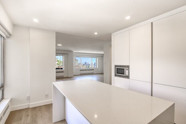 Photo - 3555 Chem. de la Côte-des-Neiges Unit 1901