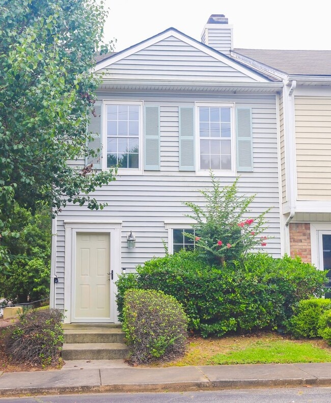 Building Photo - 2 Bedroom Townhome in Augusta!