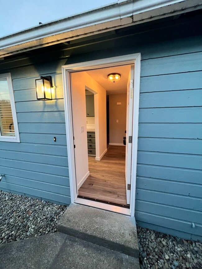 Photo - Duplex Must See Stunning Updated 2BR/1BA/1 car garage Avail. June 5th