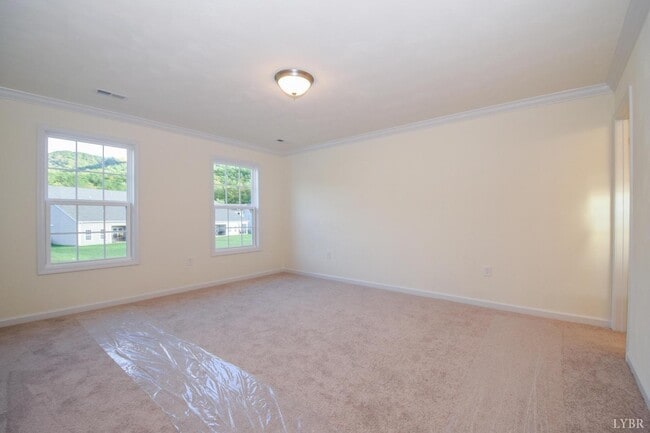 Photo - 1024 Forest Edge Dr