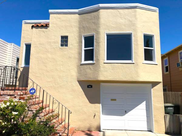 Building Photo - 660 Railroad Ave Unit 660