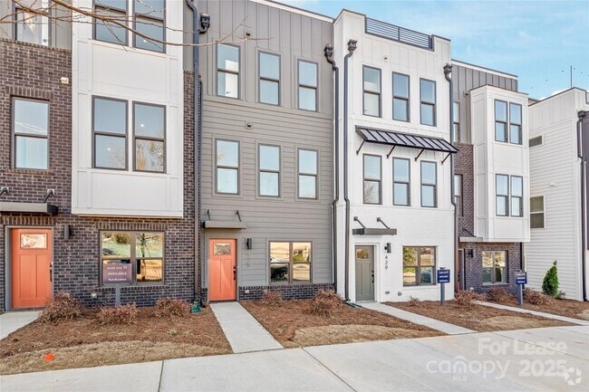 Building Photo - 425 Blairhill Rd Rental