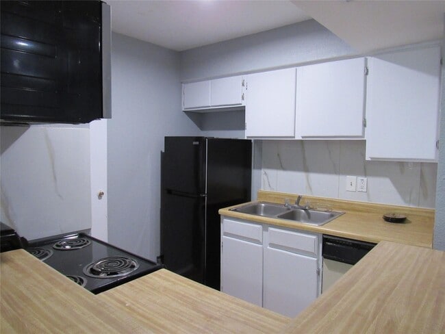 Photo - 6001 Reims Rd Unidad 305