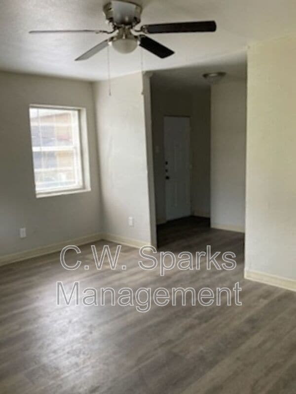 Photo - 3923 Dismount St