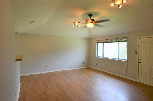 Photo - 24006 Merry Oaks Dr Casa