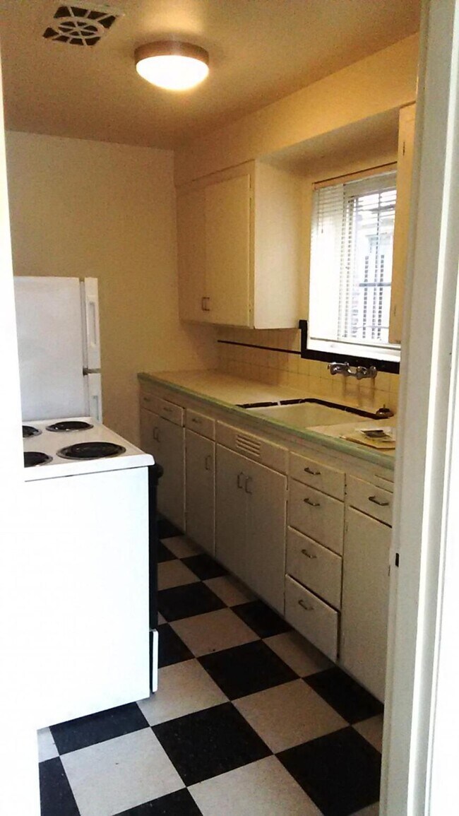 Photo - 1 bedroom in Seattle WA 98102 Unidad 11