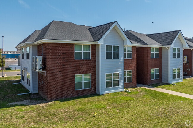 Alternate Image - Manchester Place Apartments