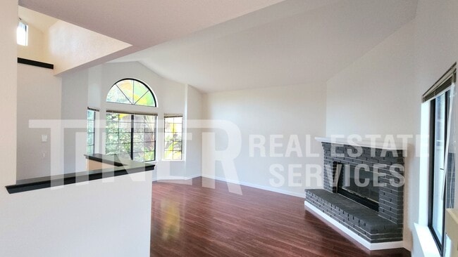 Photo - 413 Unity Ct