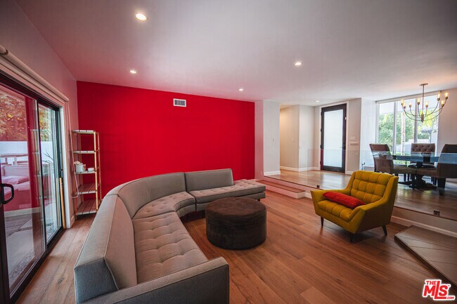 Photo - 3116 Beachwood Dr