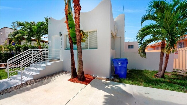 Photo - 2915 SW 24 St