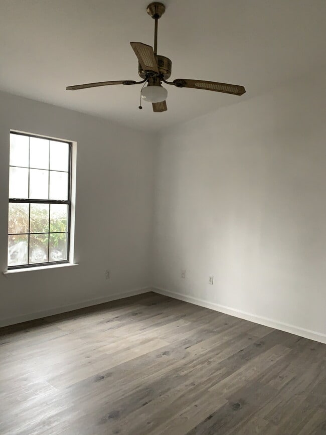 Photo - 1115 W Jefferson Ave Unit E