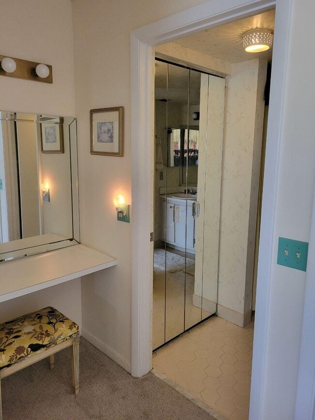 Photo - 320 Knotty Pine Cir Unidad C-2