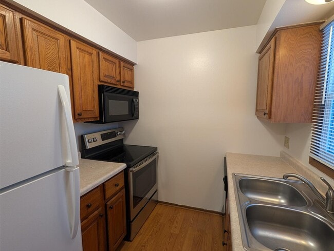 Photo - 1408 E Sunset Dr Unit B