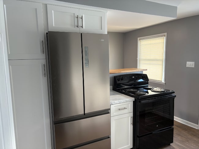 Photo - 136 Kenview Ave Apartamento Unidad Left