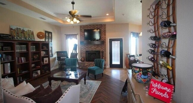 Photo - 3713 Woodlark Road