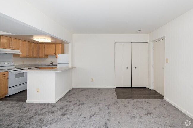 1BR, 1BA - 660SF