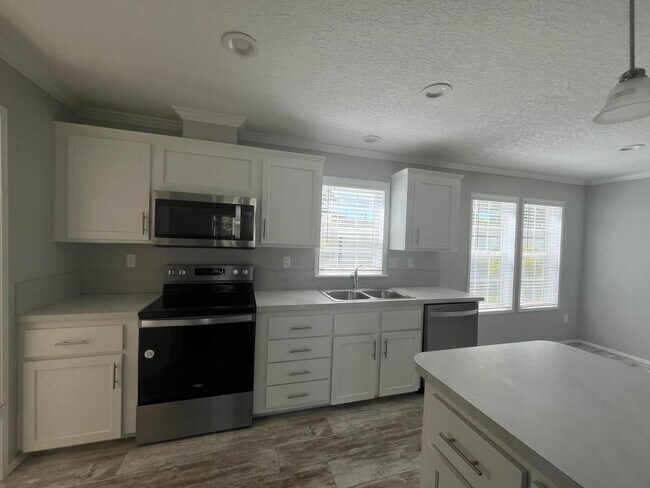 3 Eland Dr