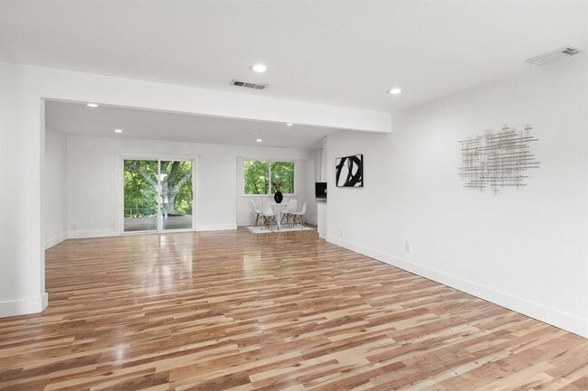 Photo - 4604 Bundyhill Dr