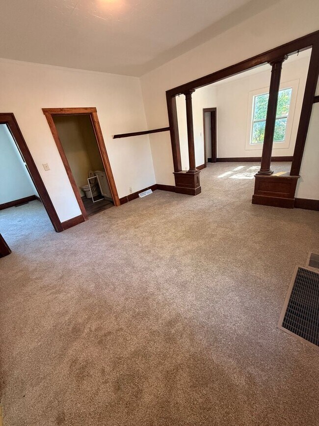 Photo - 2 bed 1 bath House for rent!