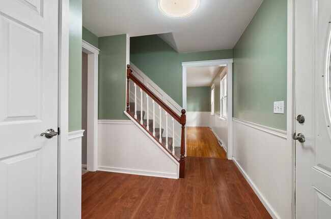 Photo - 108 Kings Point Rd