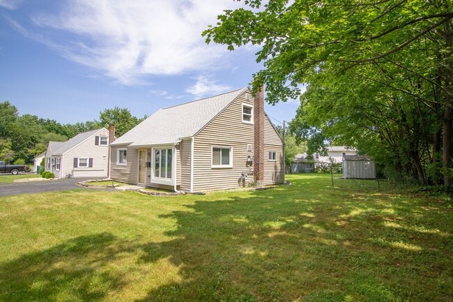 Photo - 2 BD 1 BA North Colonie Schools