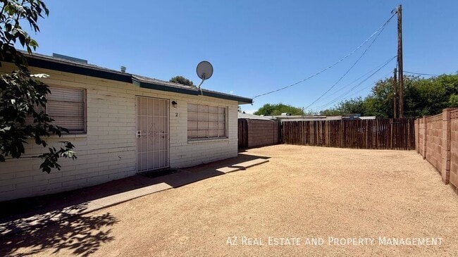 Building Photo - 7532 N 21st Ave Unit 2