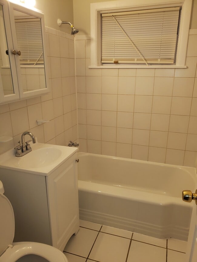 Photo - 2012 S 5th Ave Unit Maywood