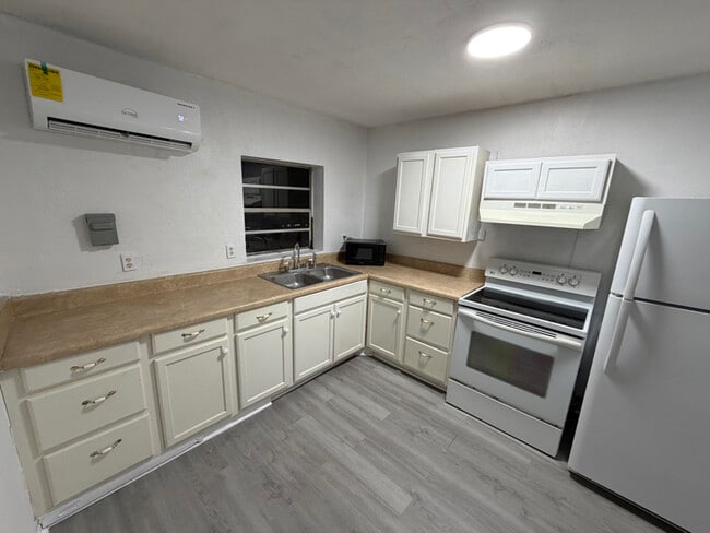 Photo - 4015 Silver Sands Rd Unit B