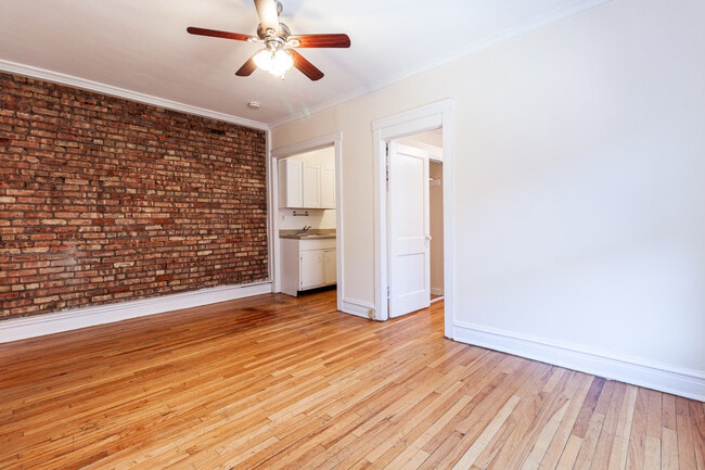 Photo - 951 W Cornelia Ave Unit 2D