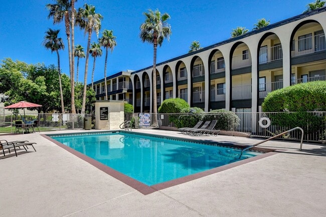 Paradise Royale | Apartments For Rent in Las Vegas, NV - Paradise Royale