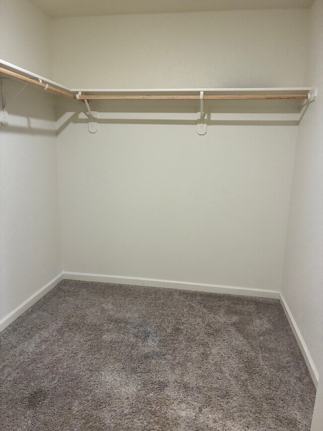 Photo - 4244 Rutherford Ave