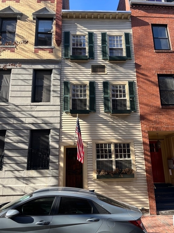 Building Photo - 15 S Russell St