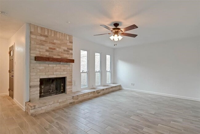 Photo - 12111 Poulson Dr