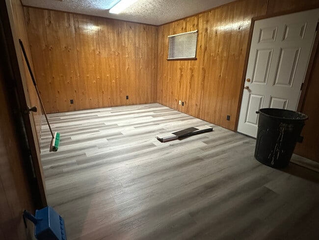 Photo - 125 W Monroe St