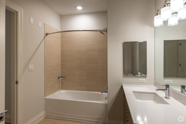 1BR, 1BA - 774SF
