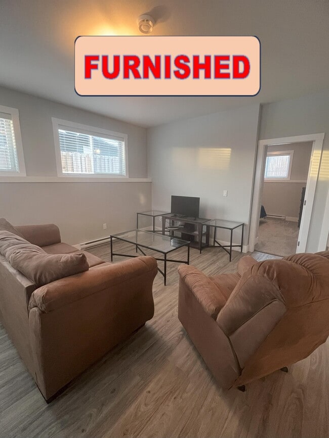 Photo - 8424-B-8488 88 Ave