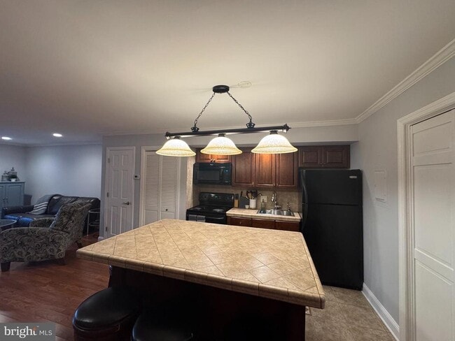 Photo - 34B Darien Way