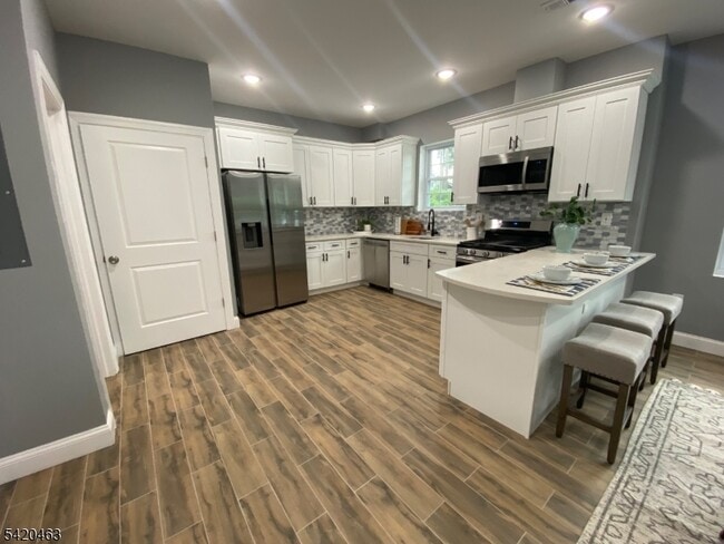 Photo - 825 Allwood Rd