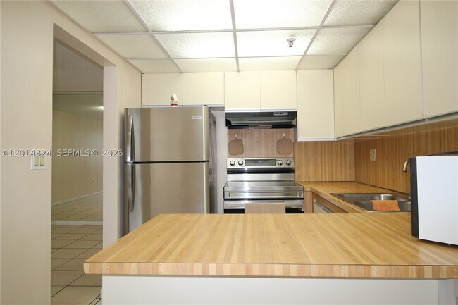 Photo - 17890 W Dixie Hwy Unit 519