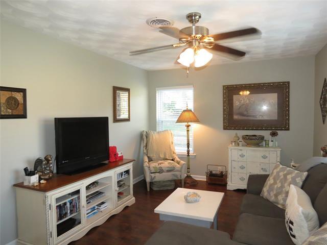 Photo - 10903 Lake Gardens Dr