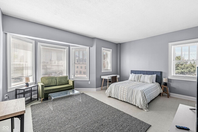 Photo - 230 E 9th St Unit 302