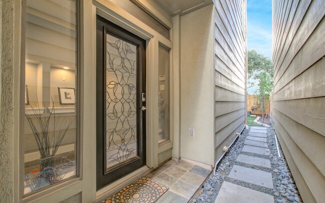 Photo - 5222 Lillian St
