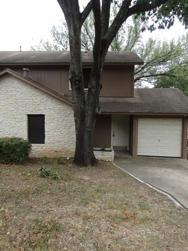 Photo - 812 Ramble Ln Unit 1