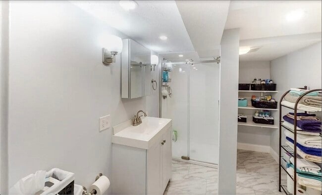 Photo - 53 Grove St Unit B