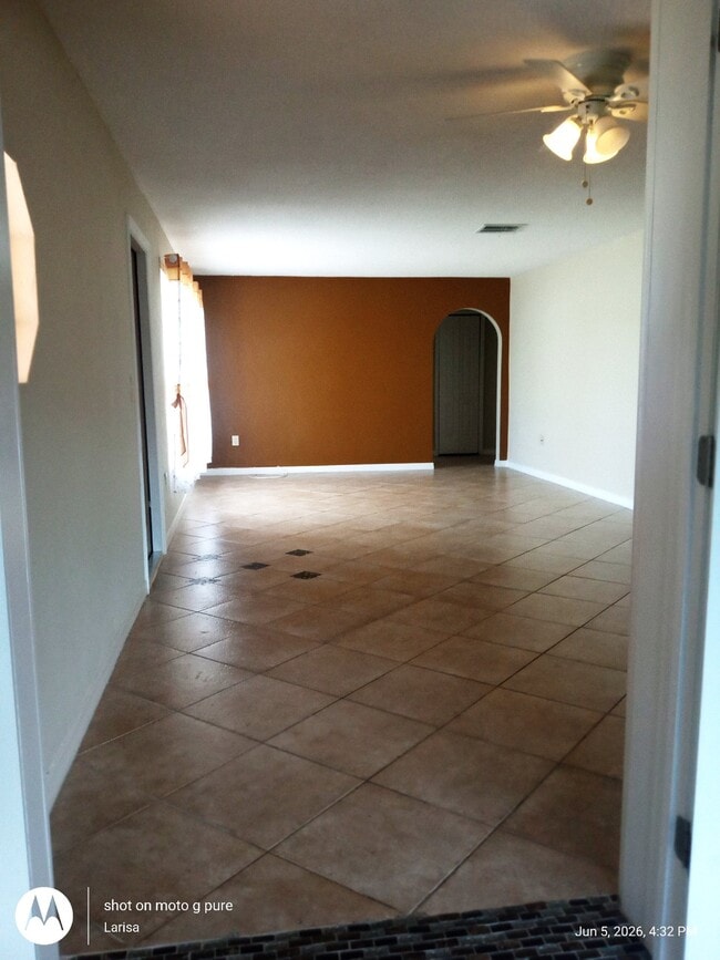 Photo - 1439 Glick Dr