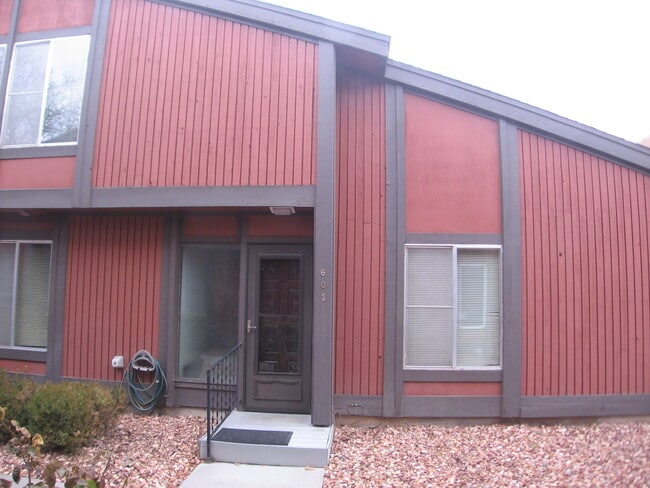 Building Photo - 1155 Lakeside Dr Unit 603