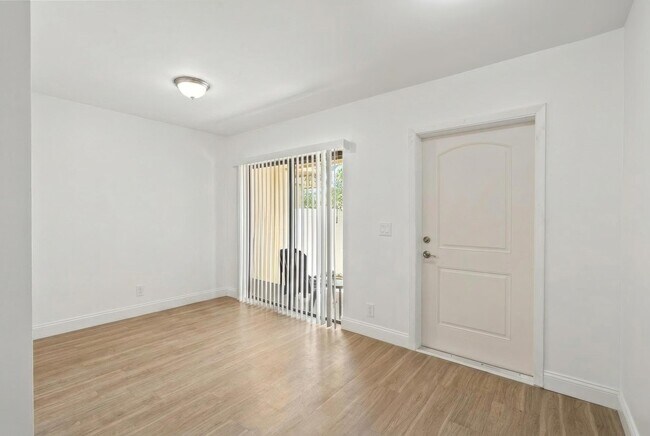 Photo - 6721 Bridlewood Ct