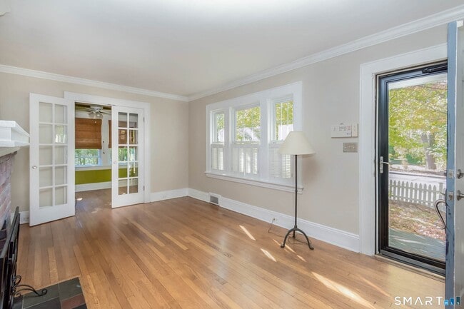 Photo - 798 Mill Plain Rd