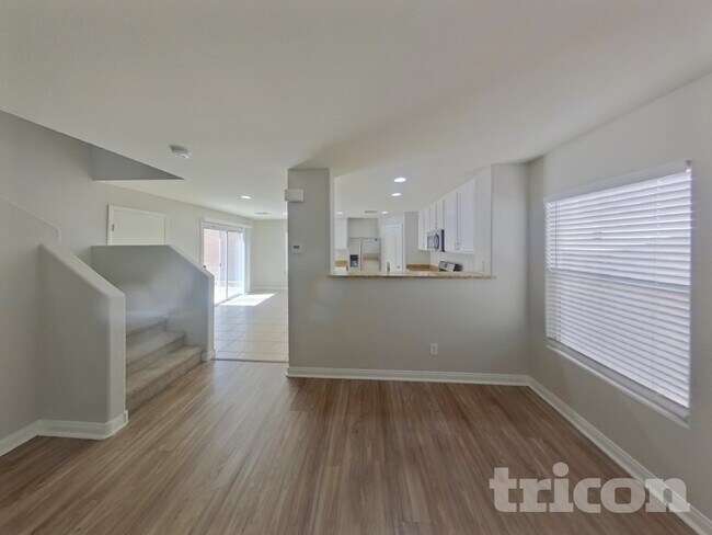 Photo - 697 Wallington Estate St