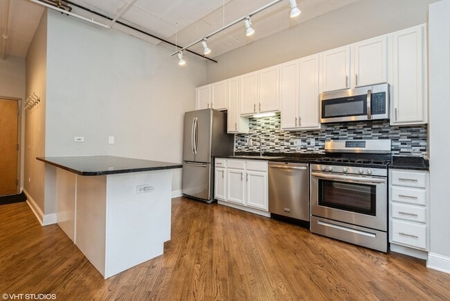 Photo - 6 S Laflin St Unit 523